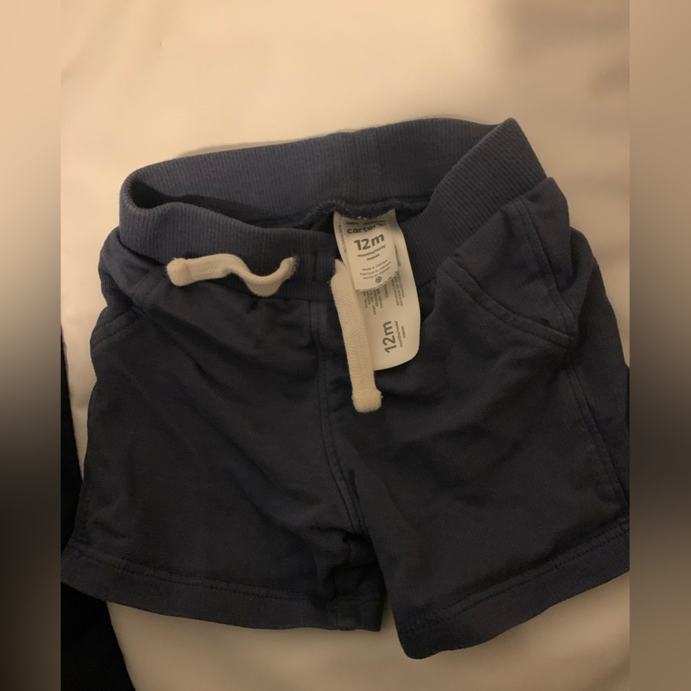 Carter’s - 12M- Shorts